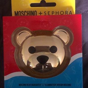 Moschino x Sephora highlighter